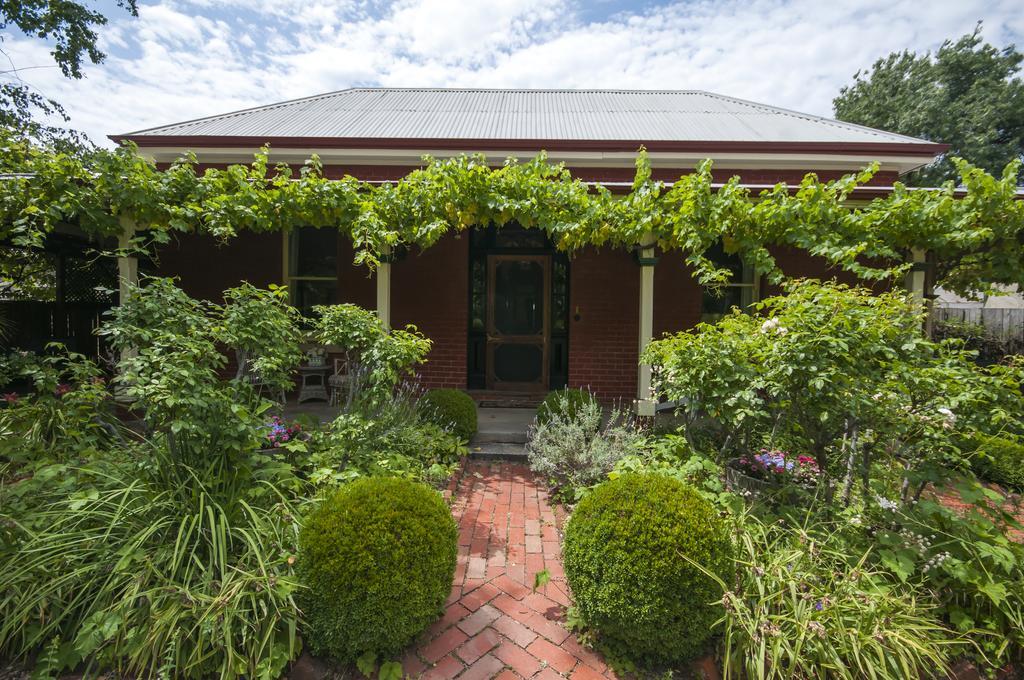 The Graces Beechworth Bed and Breakfast Buitenkant foto